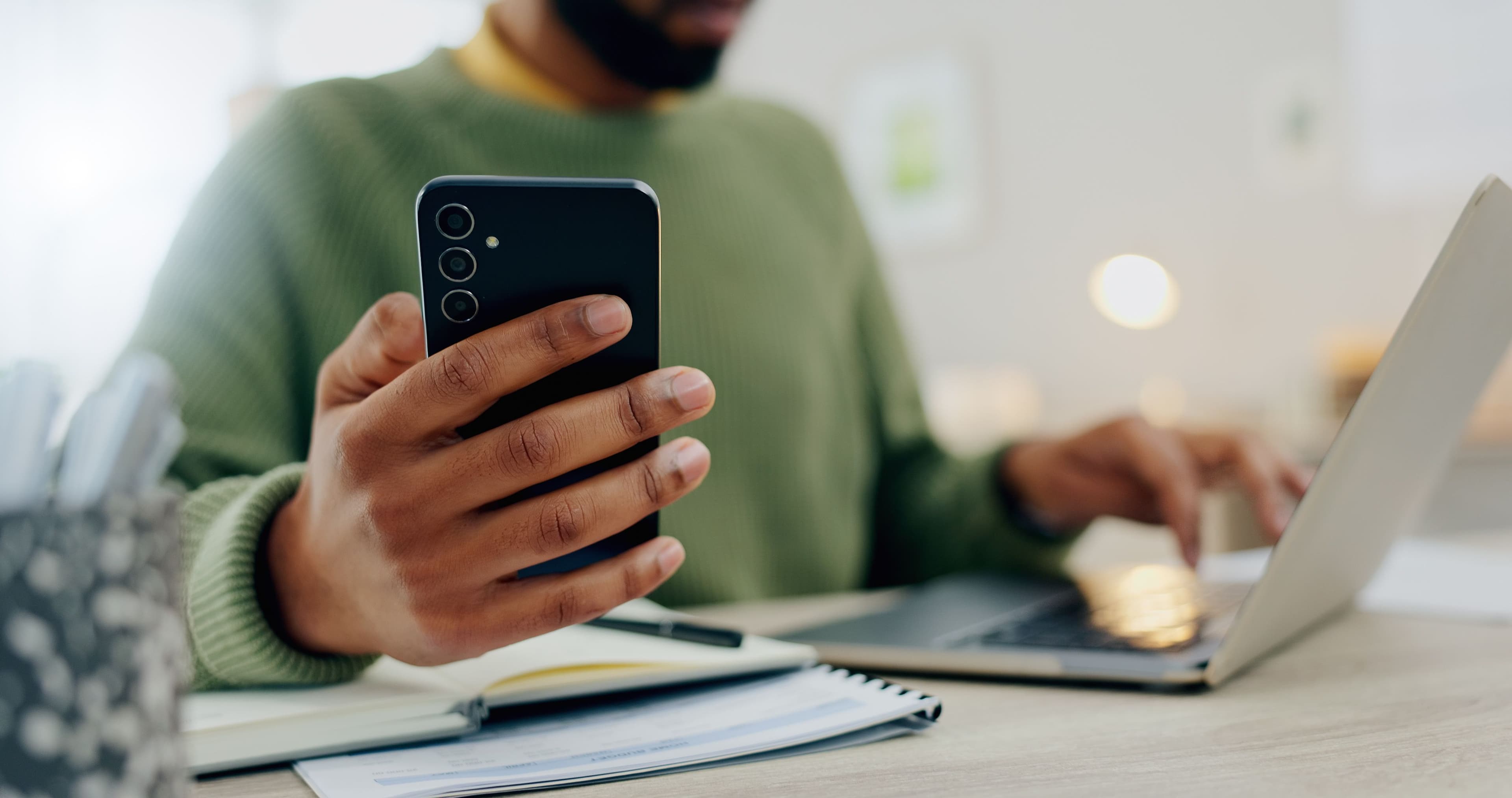 Buying a New Phone in Canada: Contract or Full Price?